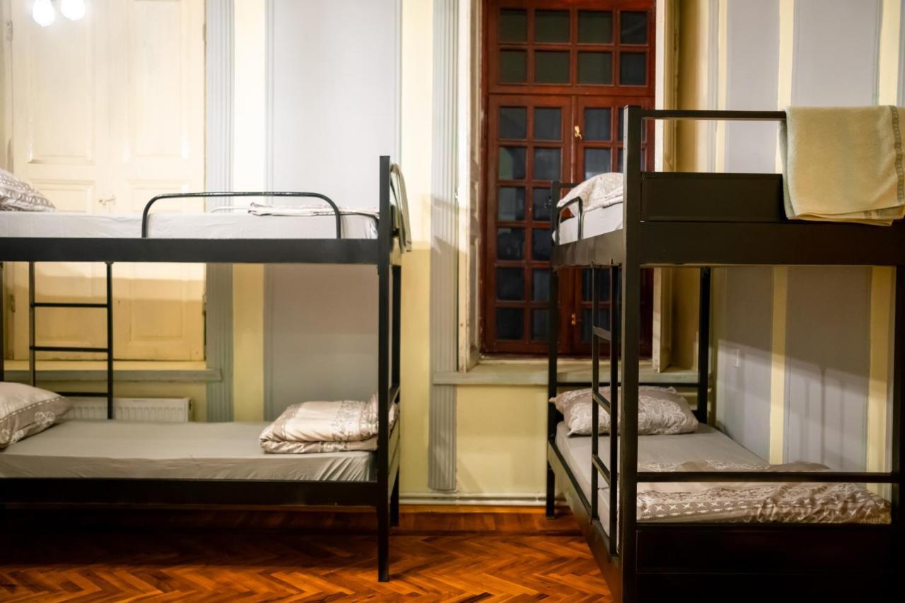 Flora Music & Art Hostel Baku Ngoại thất bức ảnh