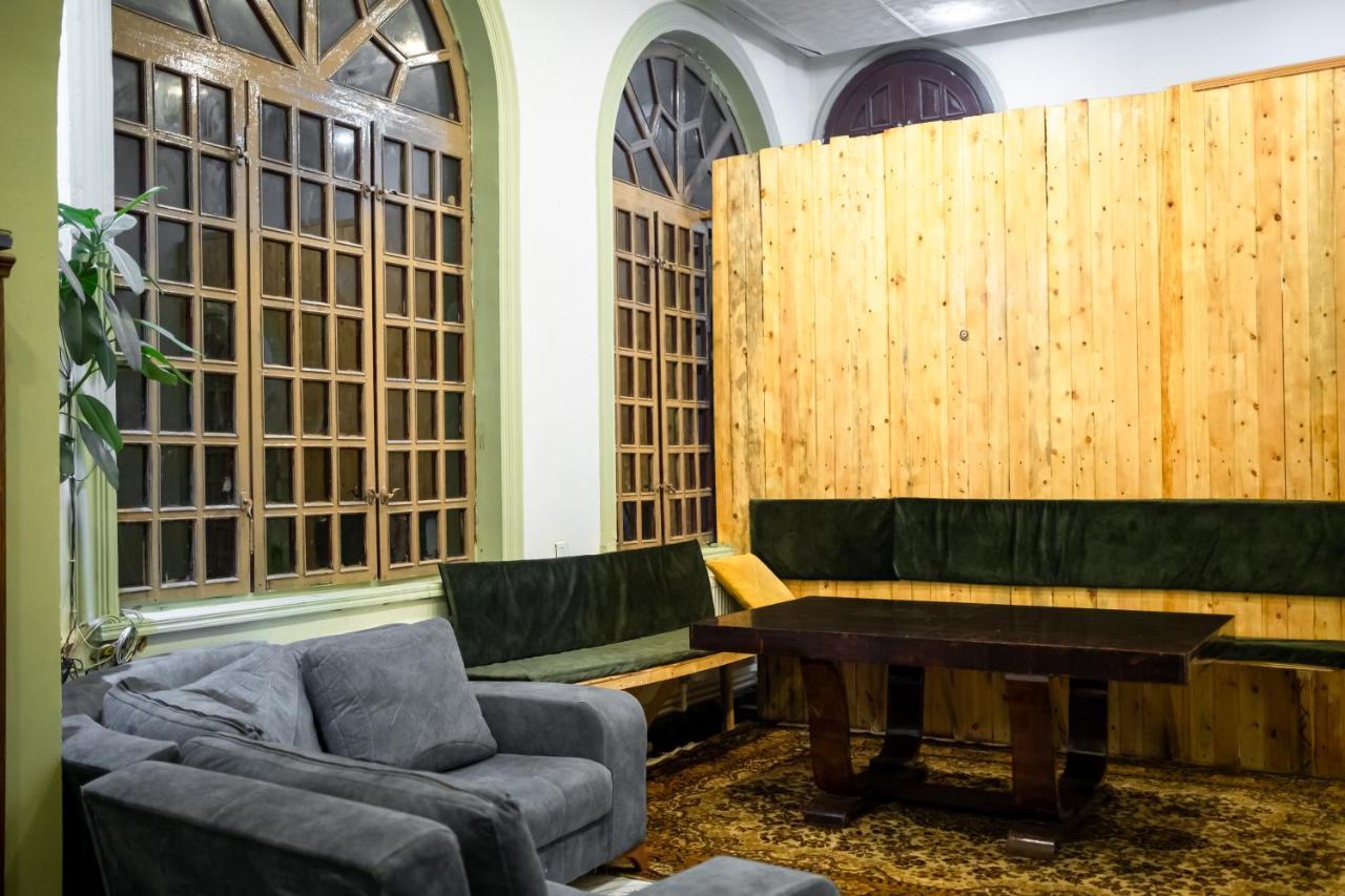 Flora Music & Art Hostel Baku Ngoại thất bức ảnh